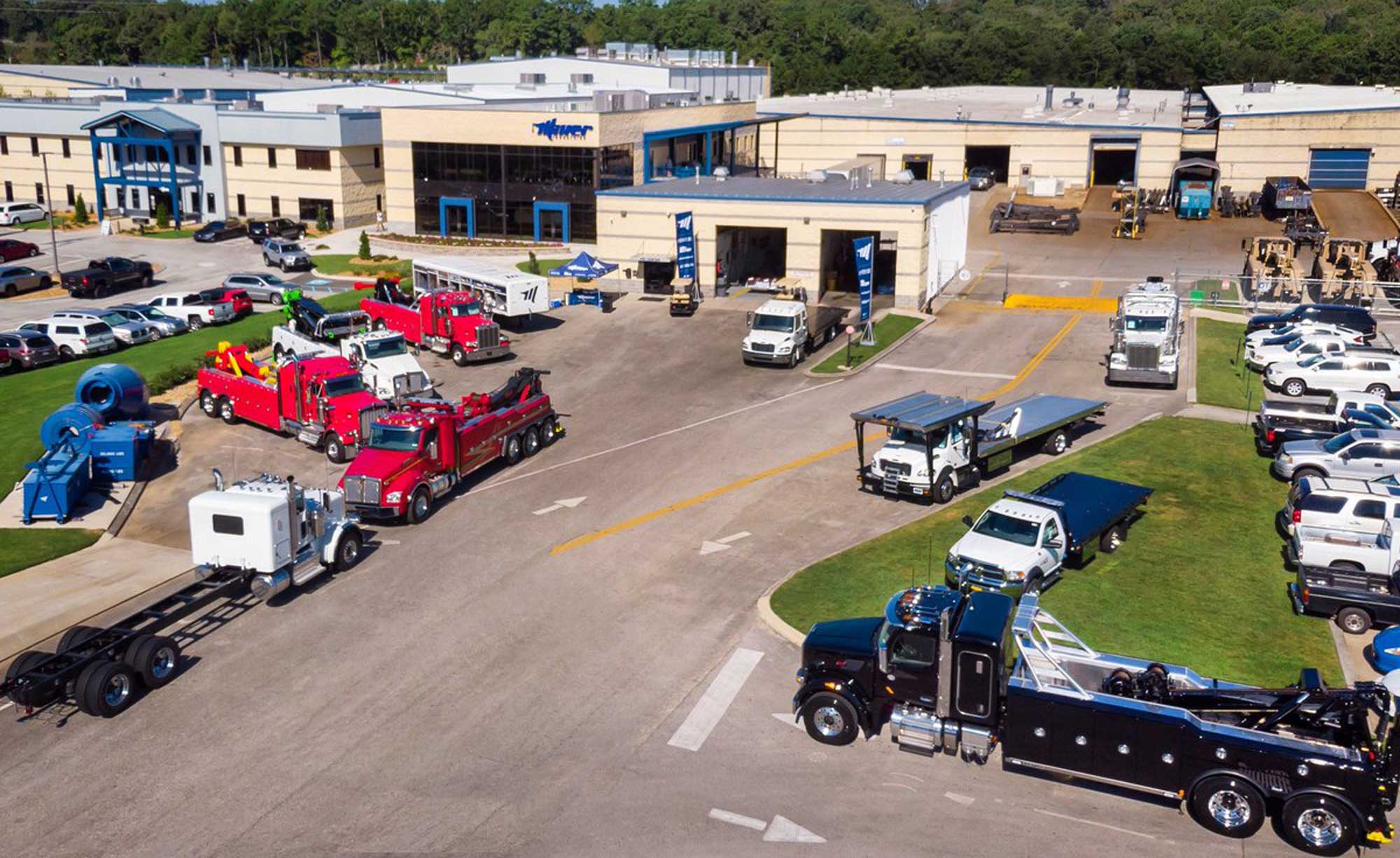 Photo 1 Miller Industries